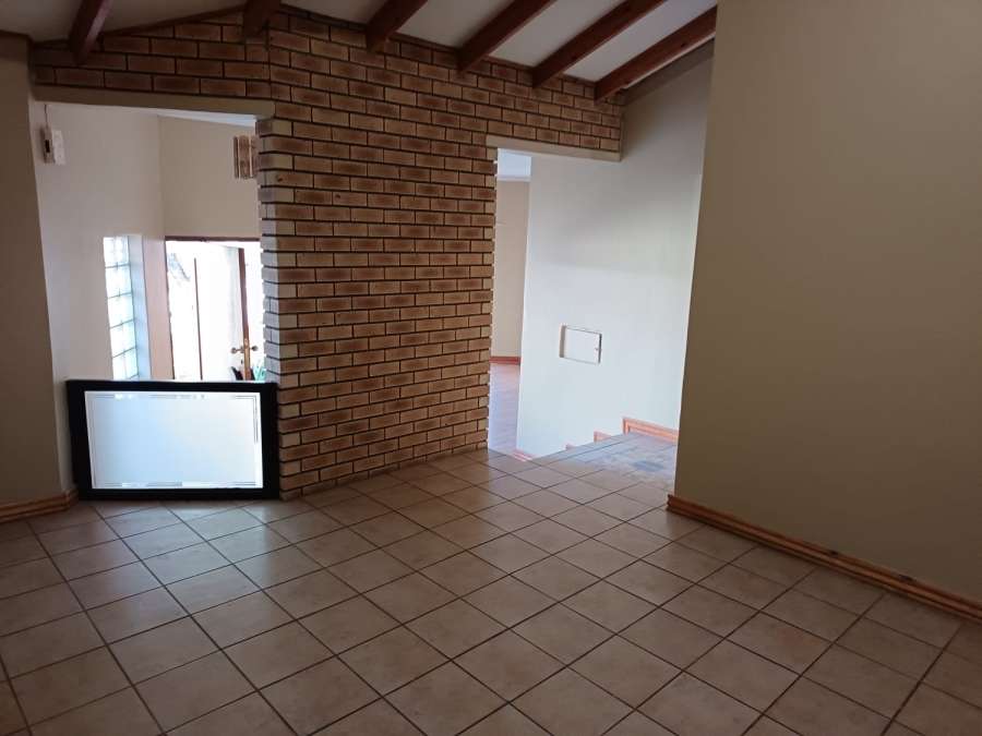 3 Bedroom Property for Sale in Safari Gardens North West